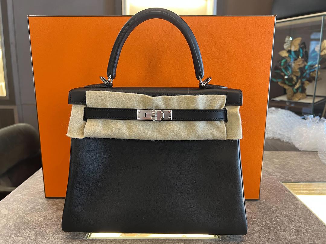 Kelly 25 Swift Noir Palladium Hardware Kelly 25 Swift Noir Palladium Hardware