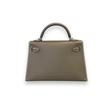 Kelly 20 Epsom Etoupe Palladium Hardware Kelly 20 Epsom Etoupe Palladium Hardware