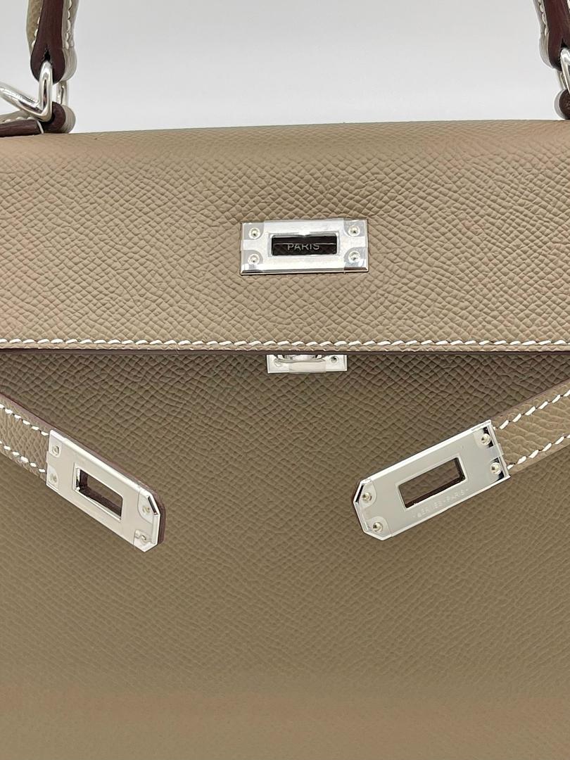New Amazing Hermès Kelly 25 Handbag Strap in Etoupe Epsom Leather, GHW
